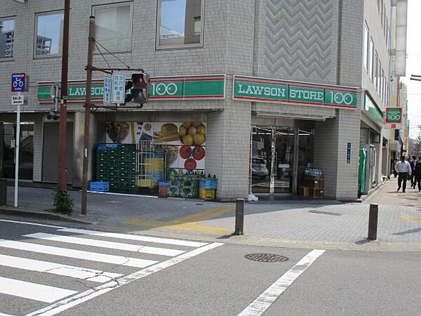 画像16:コンビニ「ローソンストア100栄三蔵通店まで66m」