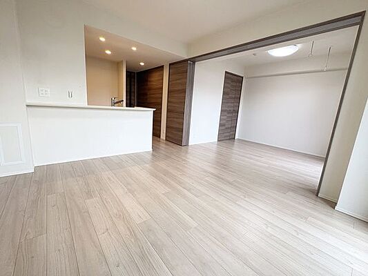 リビング/ダイニング オルシア鶴瀬 1階/-