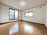 寝室：主寝室は9帖超のゆったりと寛げる広さです：洋室9.1帖