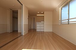 ホームインプラス 301号室 3階1LDKのリビング/ダイニング