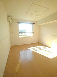 ベルローズＢ 205号室 2階2LDKのリビング/ダイニング