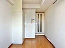 アイフェリーク大森 5階1Kのリビング/ダイニング