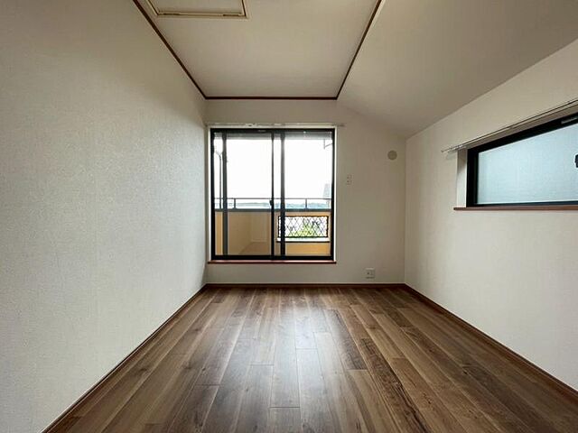 室内 昭島市緑町2丁目