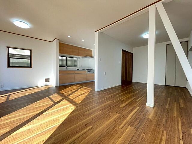 リビング/ダイニング 八王子市大和田町6丁目