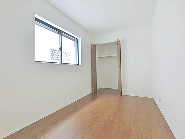 洋室を拡大表示