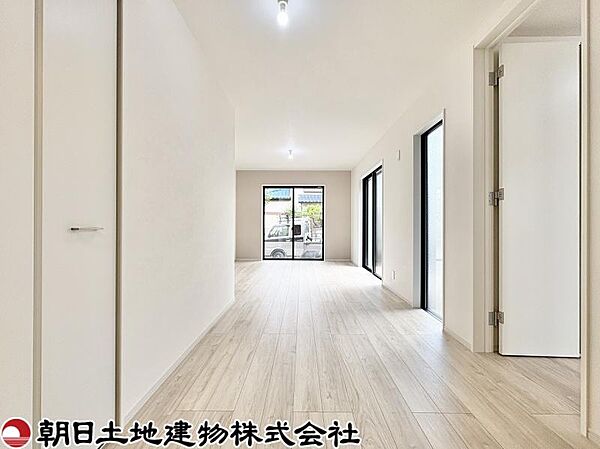 リビング/ダイニングを拡大表示