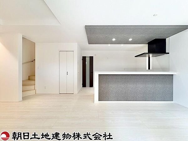 リビング/ダイニングを拡大表示