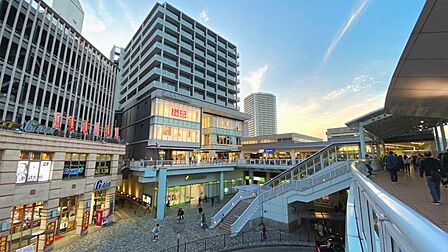 海老名駅1100m
