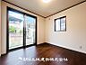 室内：【洋室 (約6.2帖)】1階のお部屋になります♪