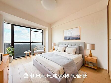 【寝室 (約5.5帖)】※画像は実際の室内写真をもとに、家具・調度品の配置例をCG合成したもので、実際とは多少異なります。また、家具等は販売価格に含まれません。