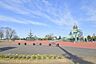 周辺：【風車公園】　遊具がたくさんあり人気の公園です。小さい子洋の遊具も別にあります。駐車場もあります。