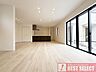 リビング/ダイニング：■建物面積：107．71平米の2階建て4ＬＤＫ新築戸建■家族の成長にあわせて5ＬＤＫに変更可能なフレキシブルタイプ