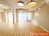 リビング/ダイニング：■13階建て11階部分の南向き角住戸で陽当り＆眺望良好■専有面積：69．90平米の3ＬＤＫ