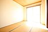室内：南向きの和室です