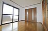 室内：南の洋室