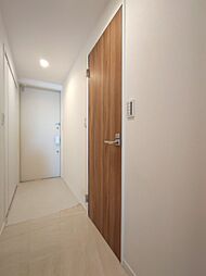 広い玄関とホール。 ゆったりとしたスペースで、お客様をお迎え出来ます。