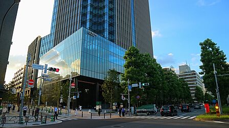 四谷のランドマーク「コモレ四谷」 「四谷」駅前の大規模な再開発によって誕生した複合施設です