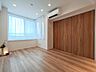 リビング/ダイニング：広々約10.3帖のリビングルームはインテリアの配置を考えるのも楽しくなります。 