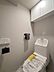 トイレ：清潔で快適な温水洗浄機能付トイレです。シンプルで使い勝手がよく、お掃除も楽チンです。 