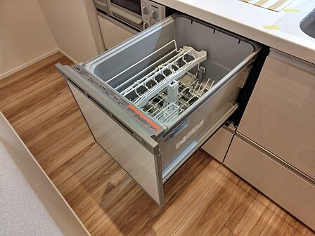 食後の片付けもラクラク。食洗機付きです。