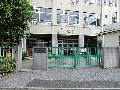 周辺：指ヶ谷小学校