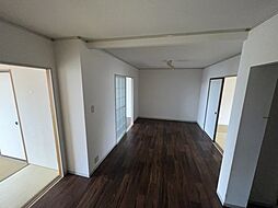 阪急伊丹線 新伊丹駅 徒歩10分の賃貸アパート 2階3LDKのリビング/ダイニング