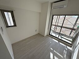 阪神本線 出屋敷駅 徒歩4分の賃貸マンション 13階1Kのリビング/ダイニング