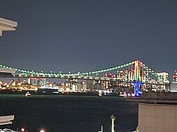 レインボーブリッジの夜景も南西向き住戸の醍醐味です。