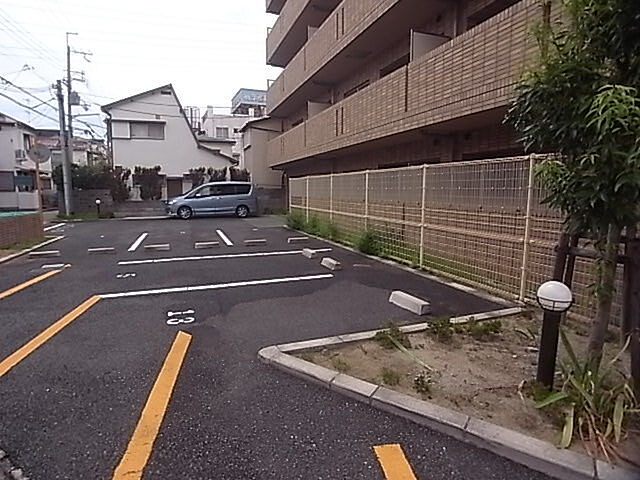 6 / 9
