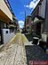 外観：閑静な住宅街に佇む、落ち着いた住環境が魅力的です。