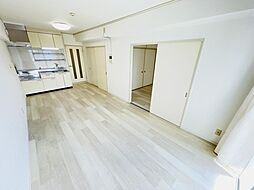 ひまりビル 7階3LDKのリビング/ダイニング