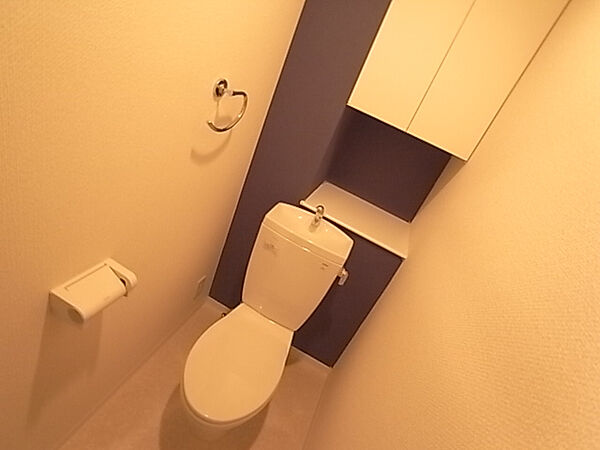画像3:トイレにアイデア収納は便利ですよ