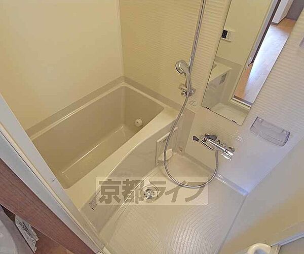 画像6:スッキリと使いやすい浴室です。