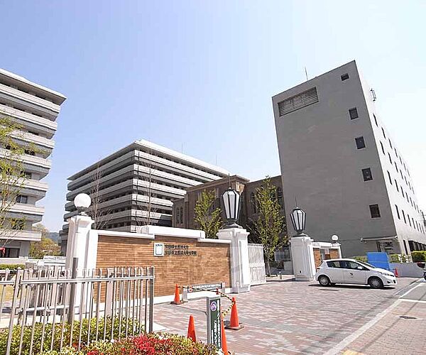 画像23:京都府立医科大学附属病院まで548m 綺麗に改装済み。安心の総合病院です。