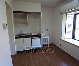 メゾンルサーフ 1階ワンルームのリビング/ダイニング