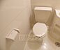 トイレ：ユニットバスのトイレです。