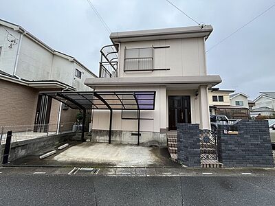 外観：桶川駅徒歩9分の近さ。 忙しい朝が助かる立地、 暮らしにゆとりが生まれます。 