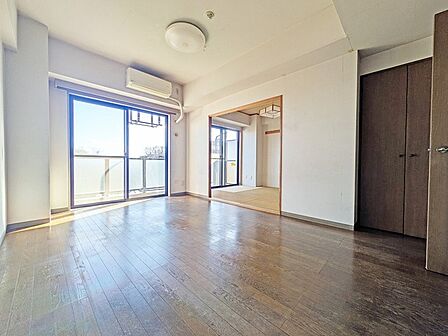 太陽の恵みを感じる、温もりと明るさにあふれたお部屋。 