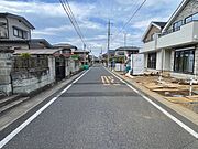道路は6ｍほどになると駐車の際の停めやすさがかなり違ってきます。 