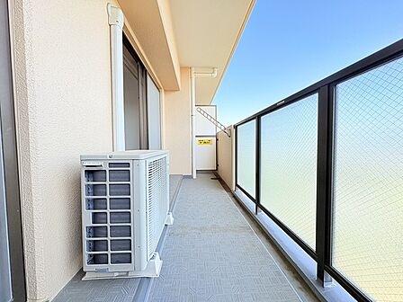 ゆとりの広さを確保したバルコニー。お布団を干すのも、この広さならラクラク。