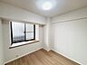 寝室：リフォームした各部屋は落ち着いた雰囲気に仕上がっています。 