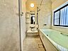浴室：リフォーム工事中。ユニットバスも新規交換。キレイなお風呂で疲れをリフレッシュ。 
