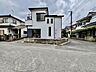 外観：幹線道路から1本入った現地は、想像以上に静かに感じられます。 