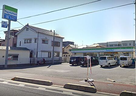 ファミリーマート春日部大場店(140m)