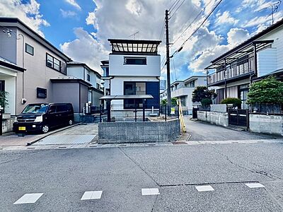 外観:ウェブや資料からでは得られないヒントがたくさん見つかる完成物件です。 外観:ウェブや資料からでは得られないヒントがたくさん見つかる完成物件です。