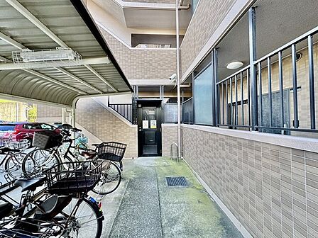 駐車場側の出入り口