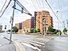 外観：街並みに溶け込む温かみのある佇まいが安心感をもたらします 
