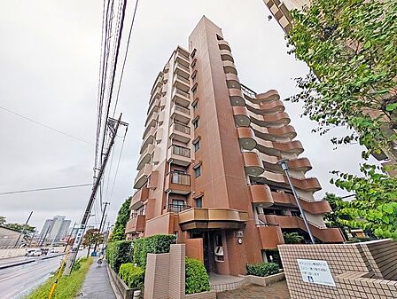 埼玉新都市交通「鉄道博物館」駅 徒歩10分 東武アーバンパークライン「北大宮」駅 徒歩13分 JR各線「大宮」駅 徒歩15分