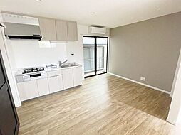 パティオ 1階1LDKのリビング/ダイニング