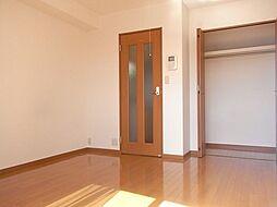 プレッソ新井 102 1階1Kのリビング/ダイニング